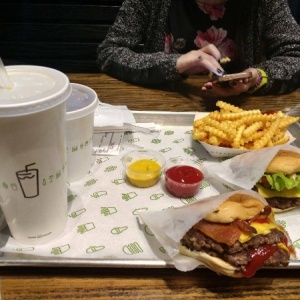 Фото от владельца Shake Shack, кафе быстрого питания