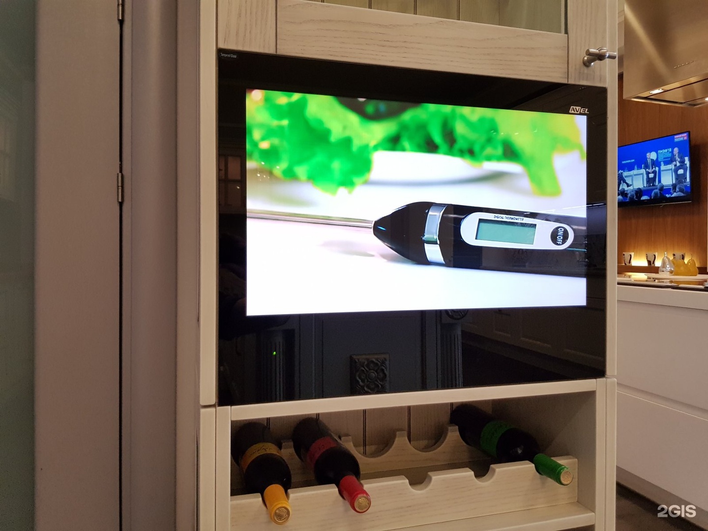 кухонный телевизор встраиваемый в дверцу шкафа