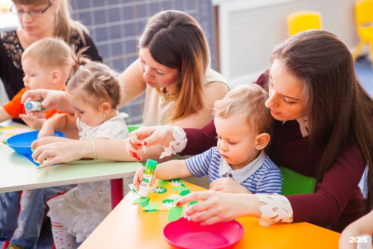 дети в детском центре. детский центр развития 3. развивающие занятия для малышей. детский центр развития 3. детский центр развития 3.