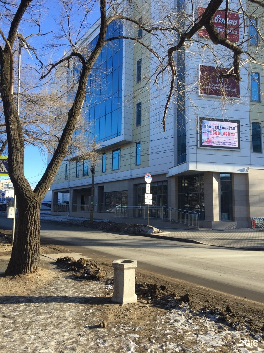 Торговый центр на Пушкина Хабаровск. Хабаровск улица Льва Толстого 19/9 на Пушкина. Льва Толстого 19 Хабаровск. Торговый центр на Пушкина.