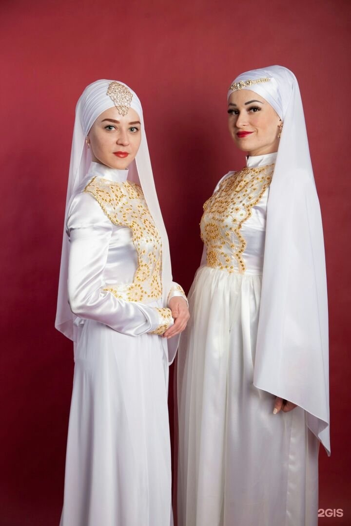 Сколько стоит мусульманский. Мусульманские платья на никах. Мусульманские платья Тольятти. Модный мусульманский костюм на никах. Платья мусульманские Ульяновск.