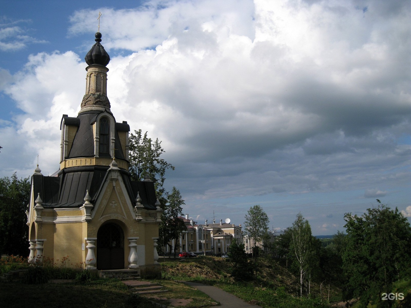 Часовня в городе Кирове красивое фото