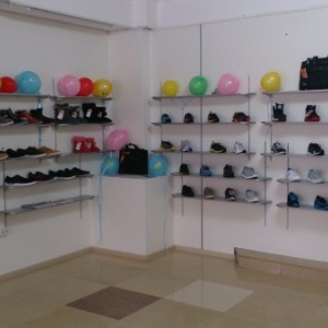 Фото от владельца XTEP, сеть магазинов спортивной обуви и одежды