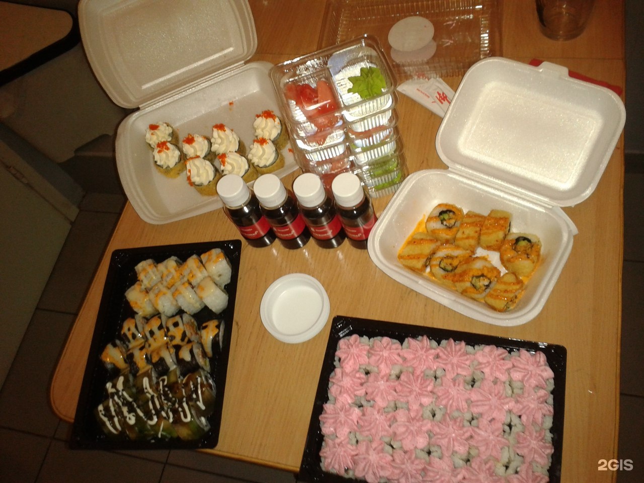 ёбидоёби sushi & rolls. ёбидоёби суши роллы наборы красноярск. ёбидоёби суши роллы наборы. меню ëбидоëби суши.