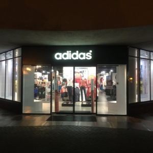 Фото от владельца Adidas Performance, магазин спортивной одежды и обуви