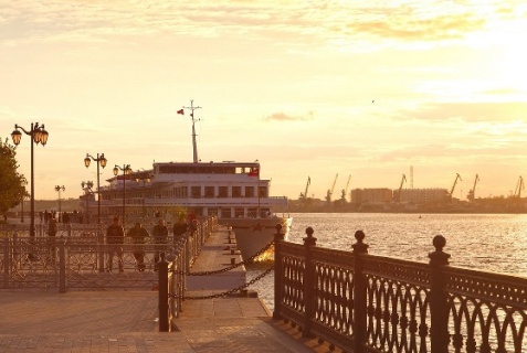 Астрахань: Отель Azimut Сити Отель Астрахань