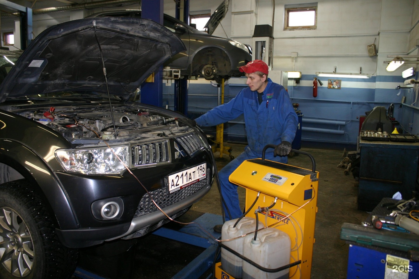 Автосервис авант. Автосервис Екатеринбург. Карбокс автосервис Екатеринбург. Автосервис на компрессорном Екатеринбург. Kaas Екатеринбург автосервис.