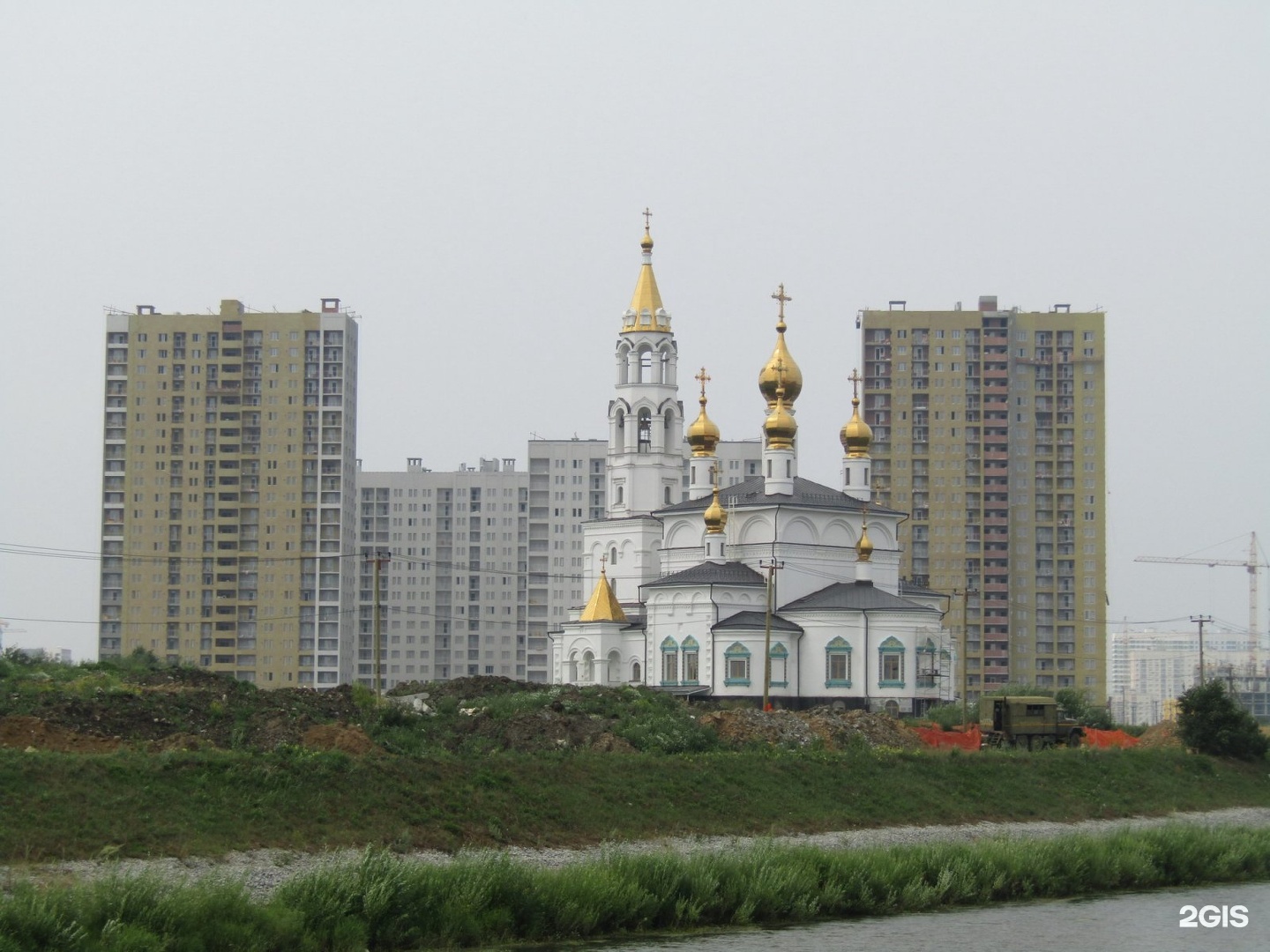 Храм строителей екатеринбург. Храм Божьих Строителей Екатеринбург. Храм на Вильгельма де Геннина. Вильгельма де Геннина, 61 (в храме);. Храм святых Божьих Строителей Екатеринбург Академический внутри.