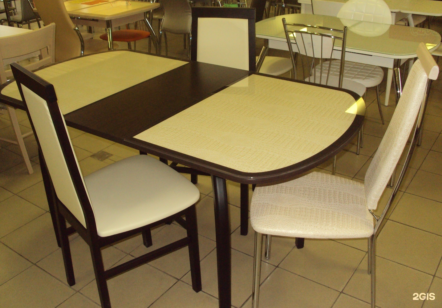 Три бобра стол. Три бобра столы и стулья. Кухонные столы в Пскове. Куфар кухонные столы и стулья. Стулья на кухню Пушкино флагман.