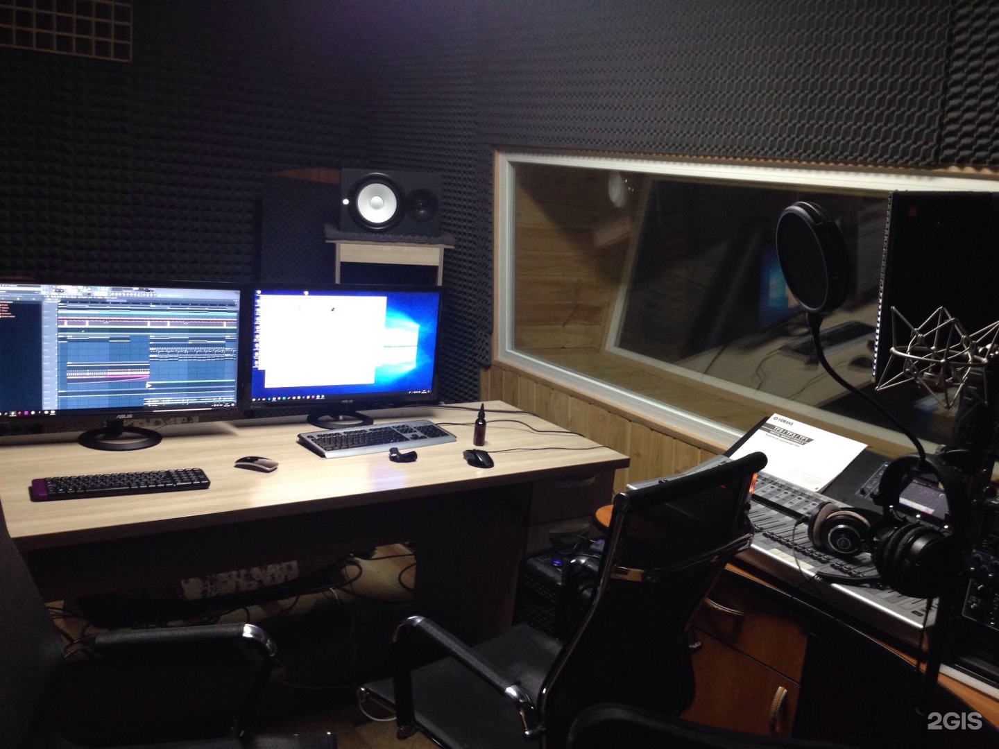 Звуковое и световое оборудование. Световые оборудование казахстан. L show. L show. L show.