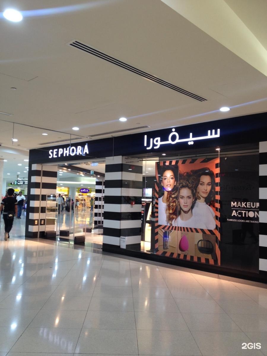 Sephora germany. Сефора в Дубай Молл. Сефора Химки. Мега Химки сефора. Sephora мега Химки.