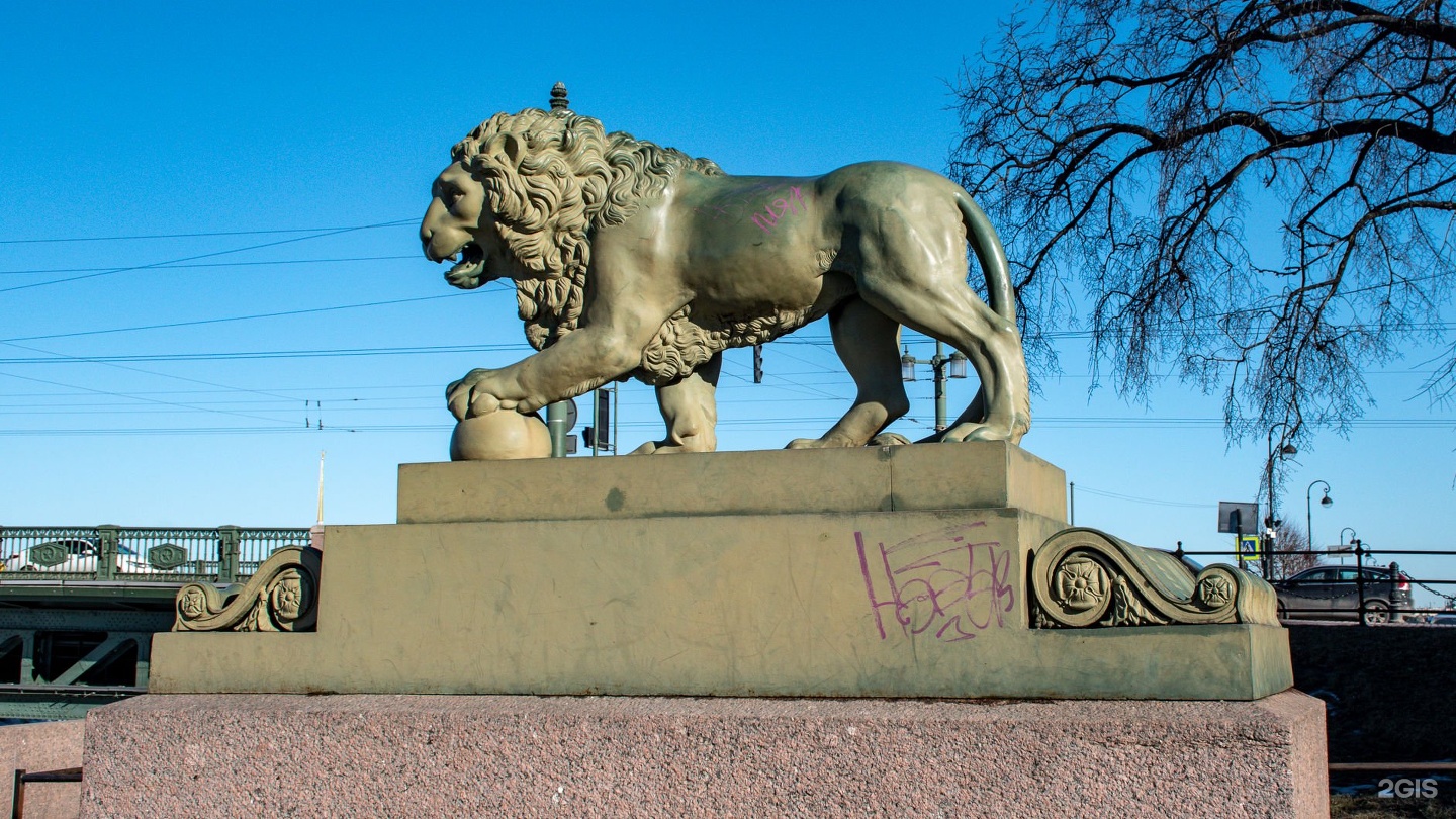 скульптура льва в санкт петербурге