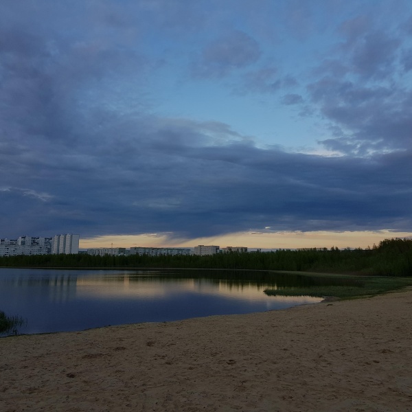 Комсомольское озеро в нижневартовске