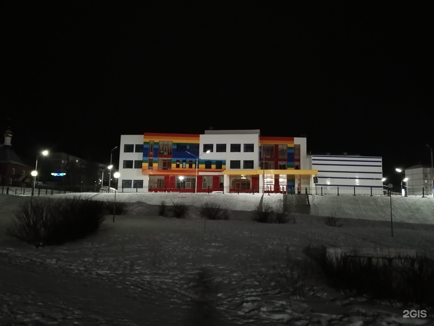 Сош долинск. Школа 2 Долинск. Долинск школа. Долинск Комсомольская 40 а. Ночной Долинск.