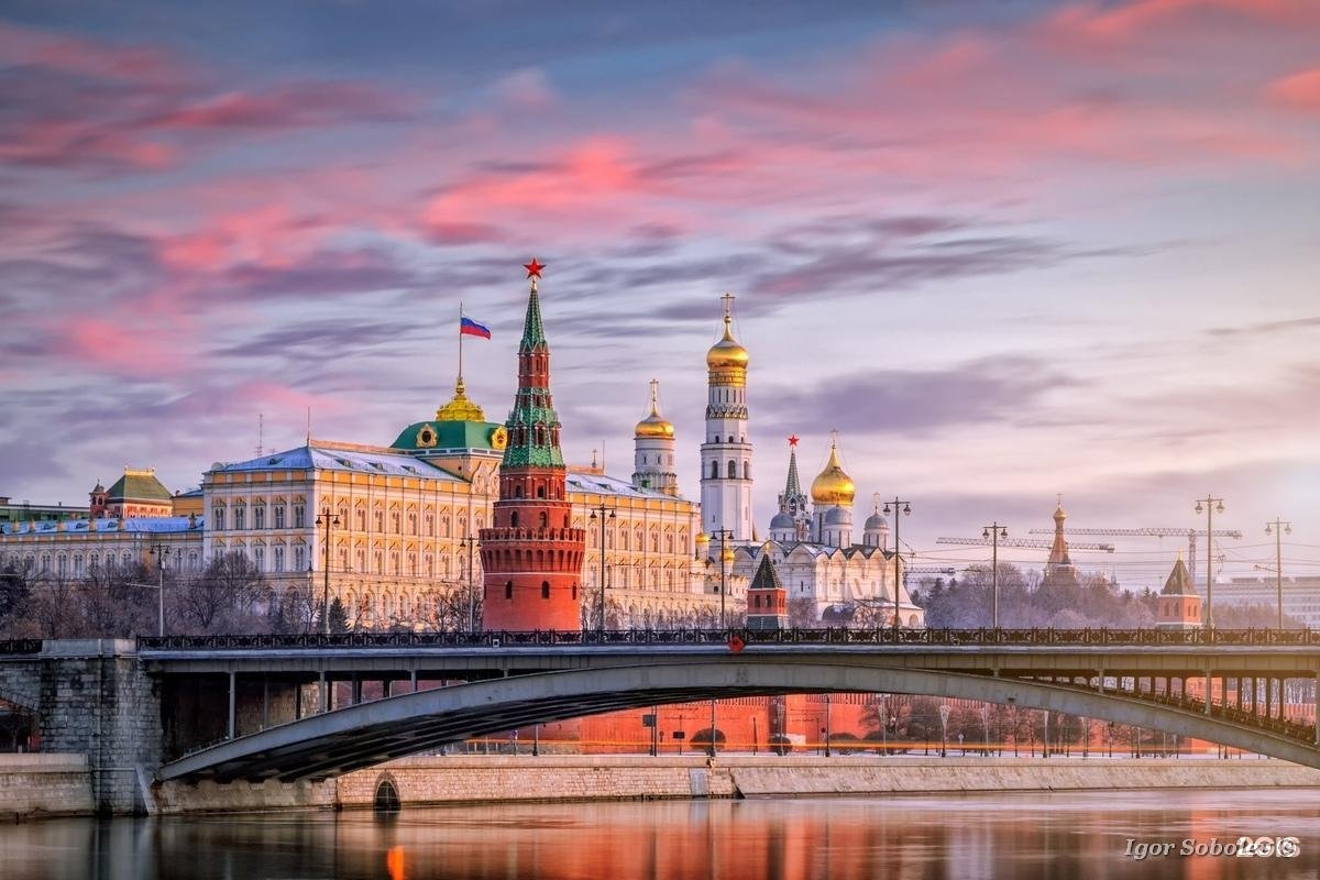 Игорь Соболев Московский Кремль на рассвете