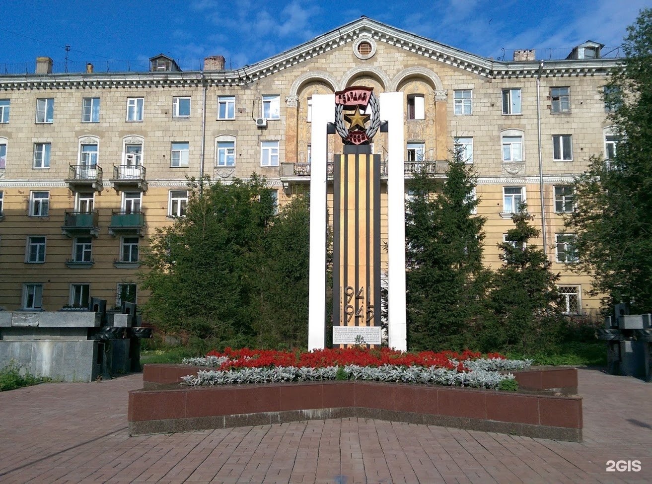 площадь сибиряков гвардейцев новосибирск