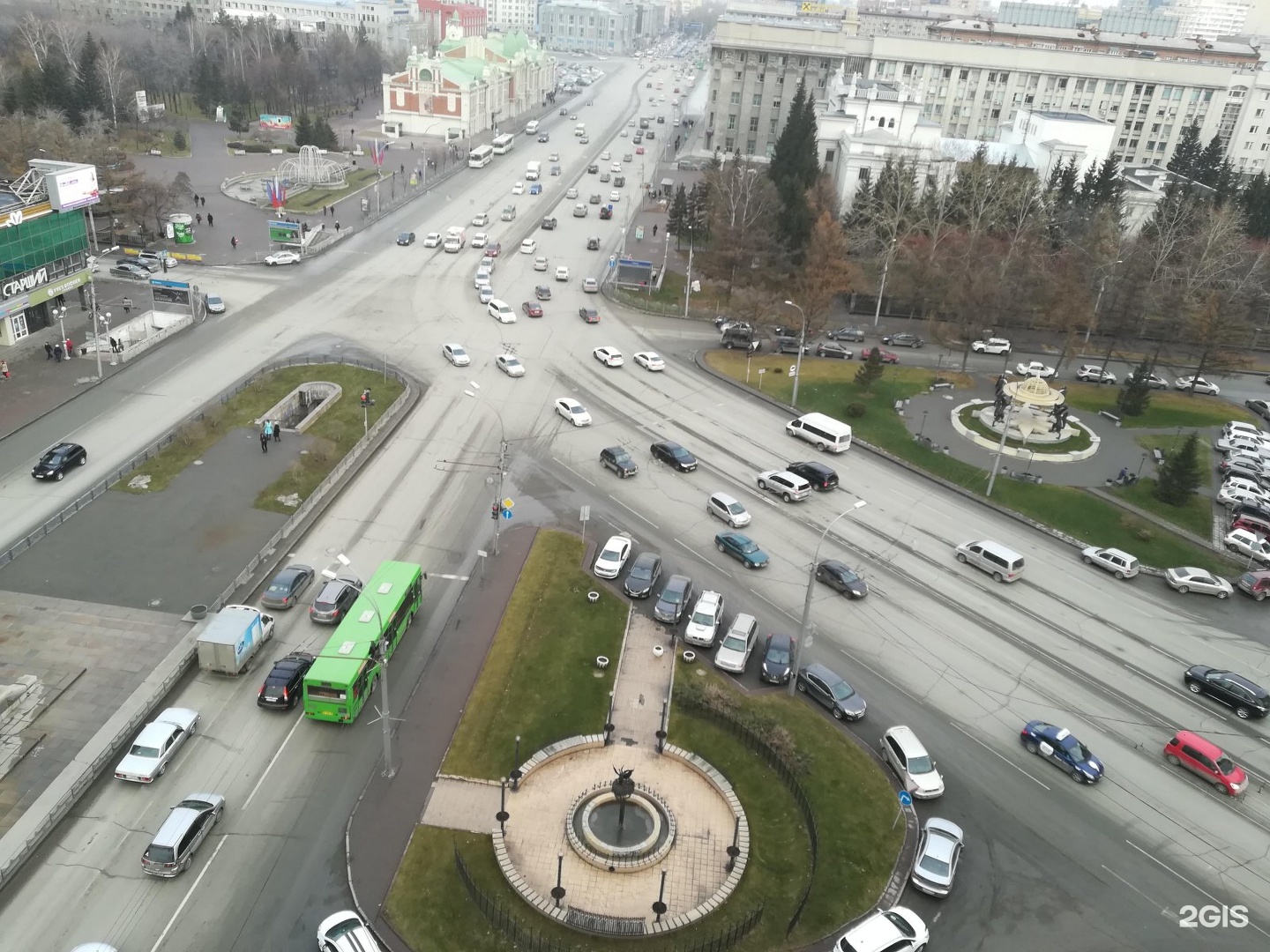 Новосибирск красный проспект Будагова. Красный проспект Новосибирск фото. Красный проспект самая длинная улица.