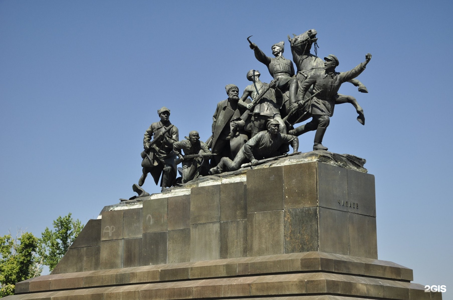 памятник чапаеву в санкт петербурге