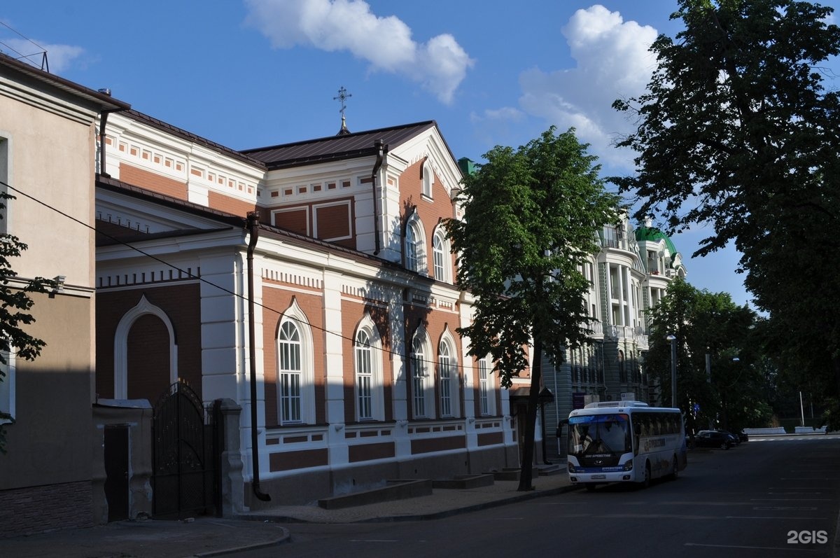 Молодежный храм на япеева. Церковь Сергия Радонежского Казань Япеева. Церковь Сергия Радонежского при Ложкинской богадельне Казань. Япеева 2. Япеева 2 Казань храм.