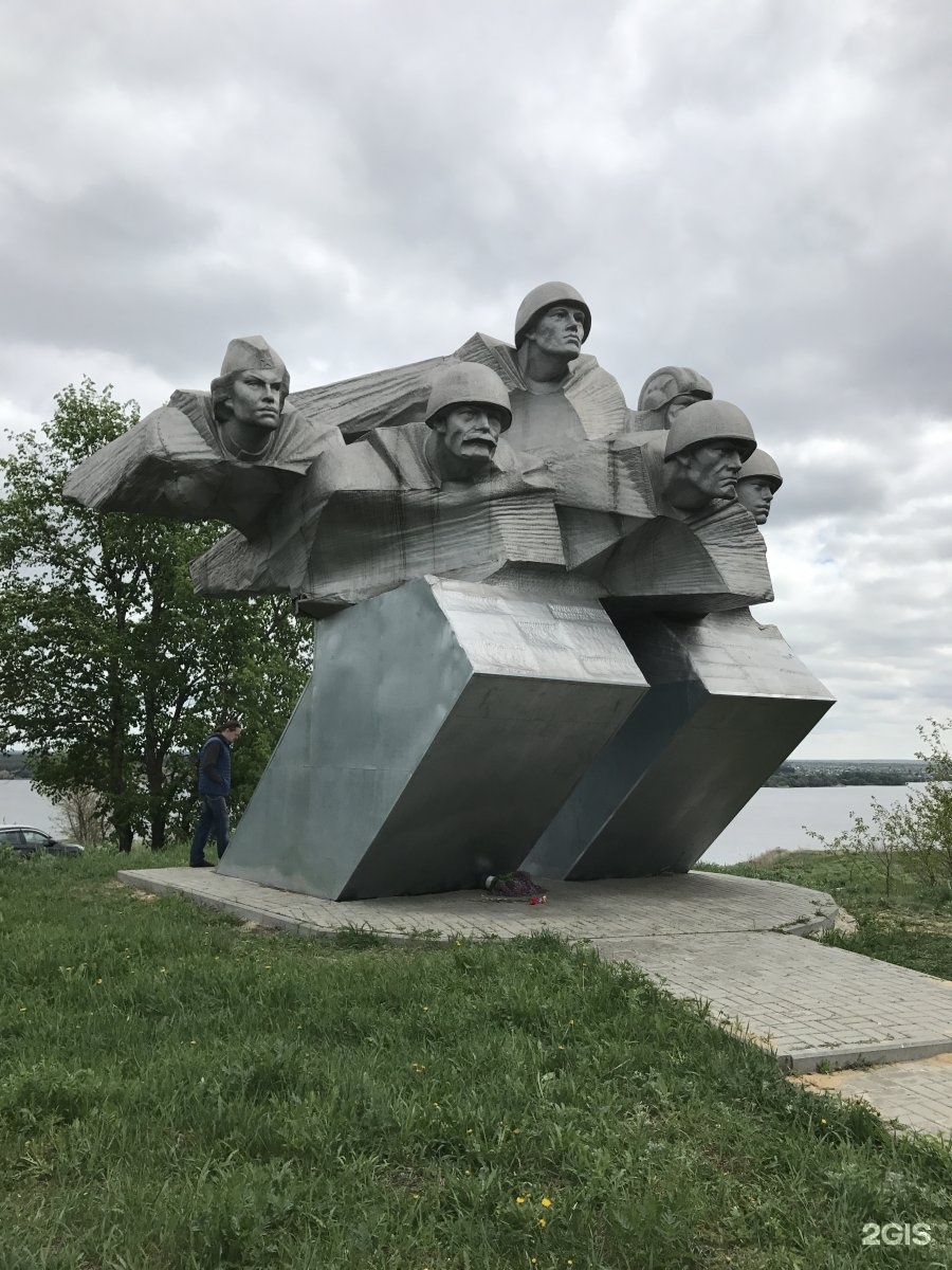 Плацдарм. Мемориал Шиловский плацдарм Воронеж. Памятники Великой Отечественной войны в Воронеже. Песчаный Лог Воронеж памятник. Памятники воинам Великой Отечественной войны в Воронеже.