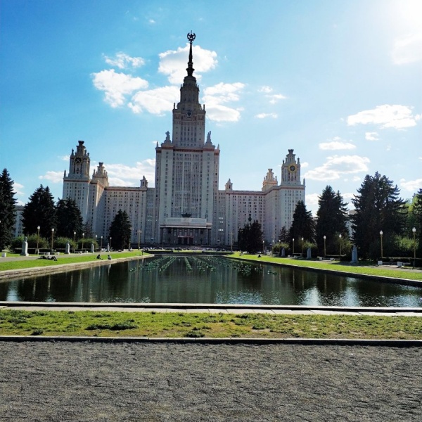 Москва воробей горы
