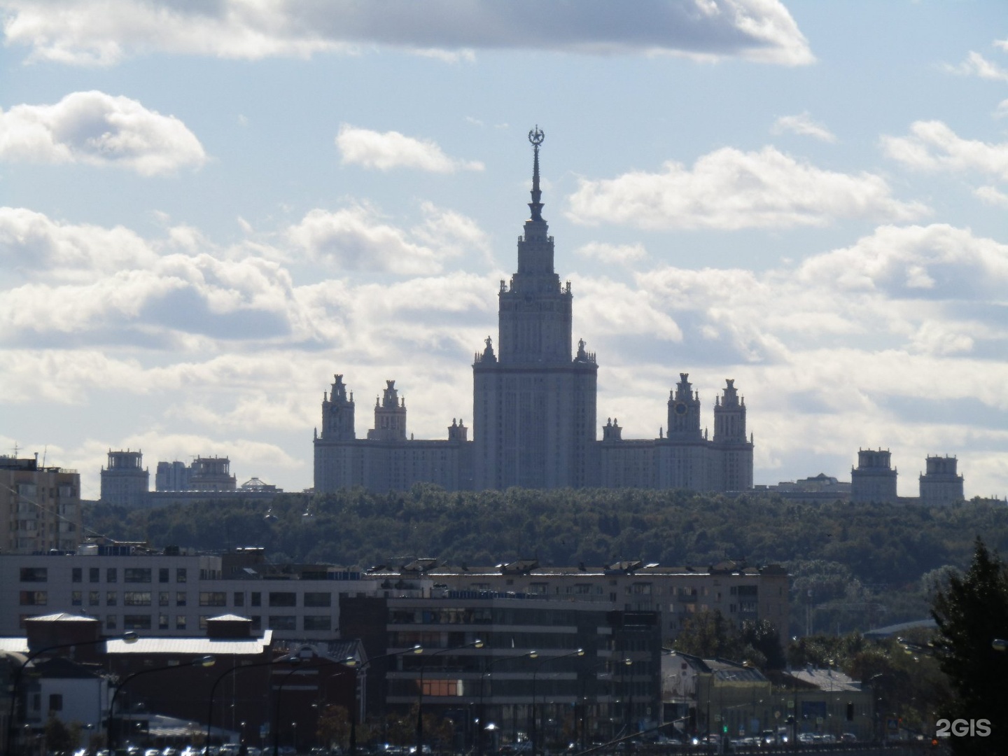 Ленинские горы округ. Ленинские горы Москва. Микрорайон Ленинские горы. Дома на Ленинских горах. Дом ЦК на Ленинских горах.