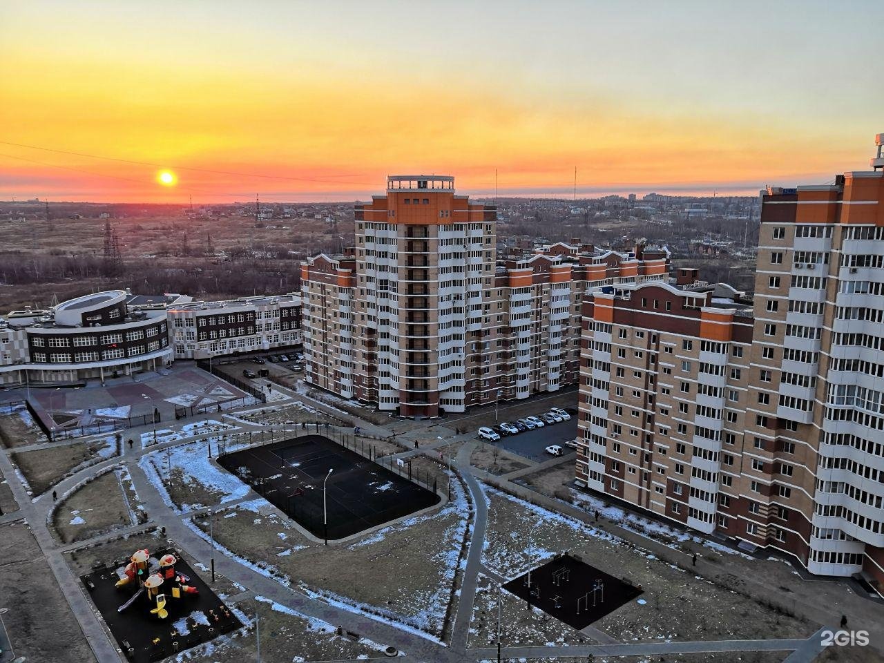 Хабаровск жилье. Индустриальный район Хабаровск. Железнодорожный район Хабаровск. Хабаровск Индустриальный район Хабаровск. Железнодорожный-2 Хабаровск.