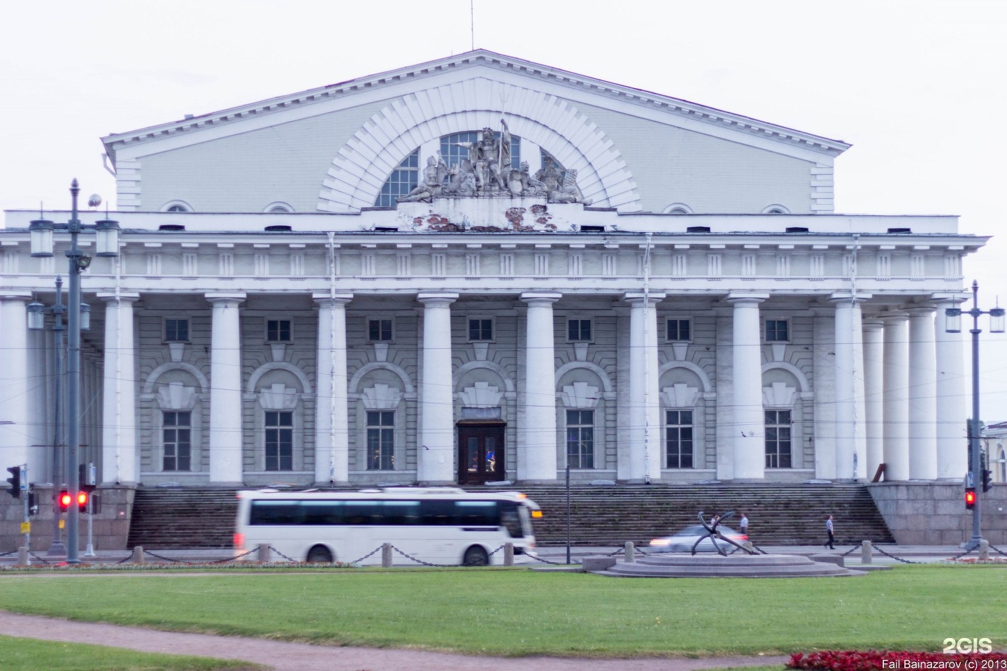 Биржа санкт петербург фото Здание Биржи, Биржевая площадь, 4 в Санкт-Петербурге - 2ГИС