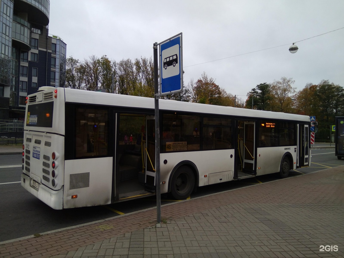 Автобус 46 санкт петербург маршрут. Автобус 46 Санкт-Петербург. 46 Автобус. 46 Автобус маршрут СПБ. Автовокзал 46 WIFI.