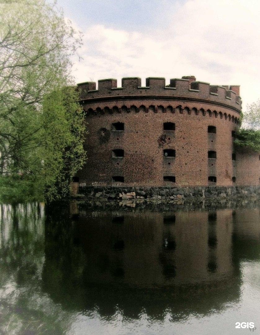 Башни кенигсберга. Пороховая башня кенигсберг. Башни кенигсберга. Оборонительная башня дона в калининграде. Музей янтаря башня врангеля.