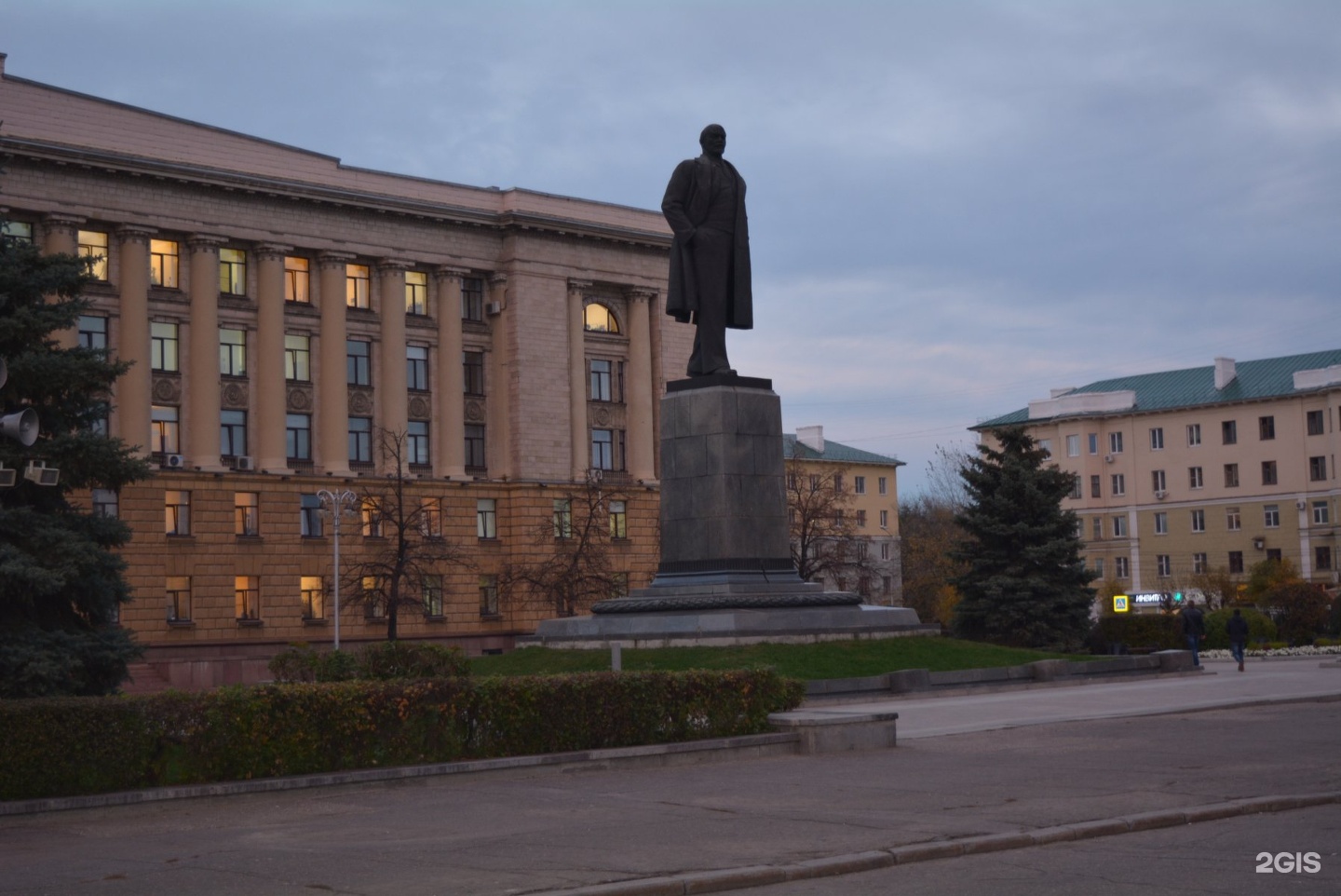 Ленина пенза. Памятник Ленину Пенза. Памятник Ленину в Пензе на площади Ленина 2021 год.