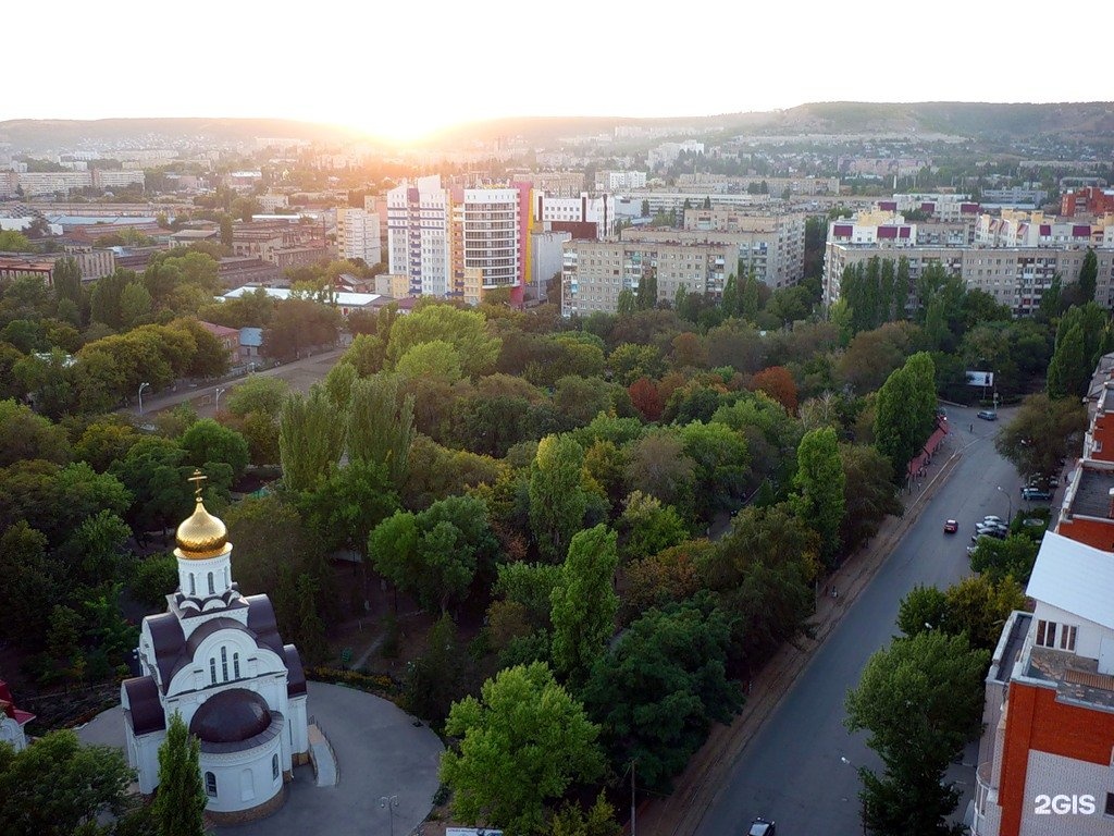 Часовня на театральной площади Саратов