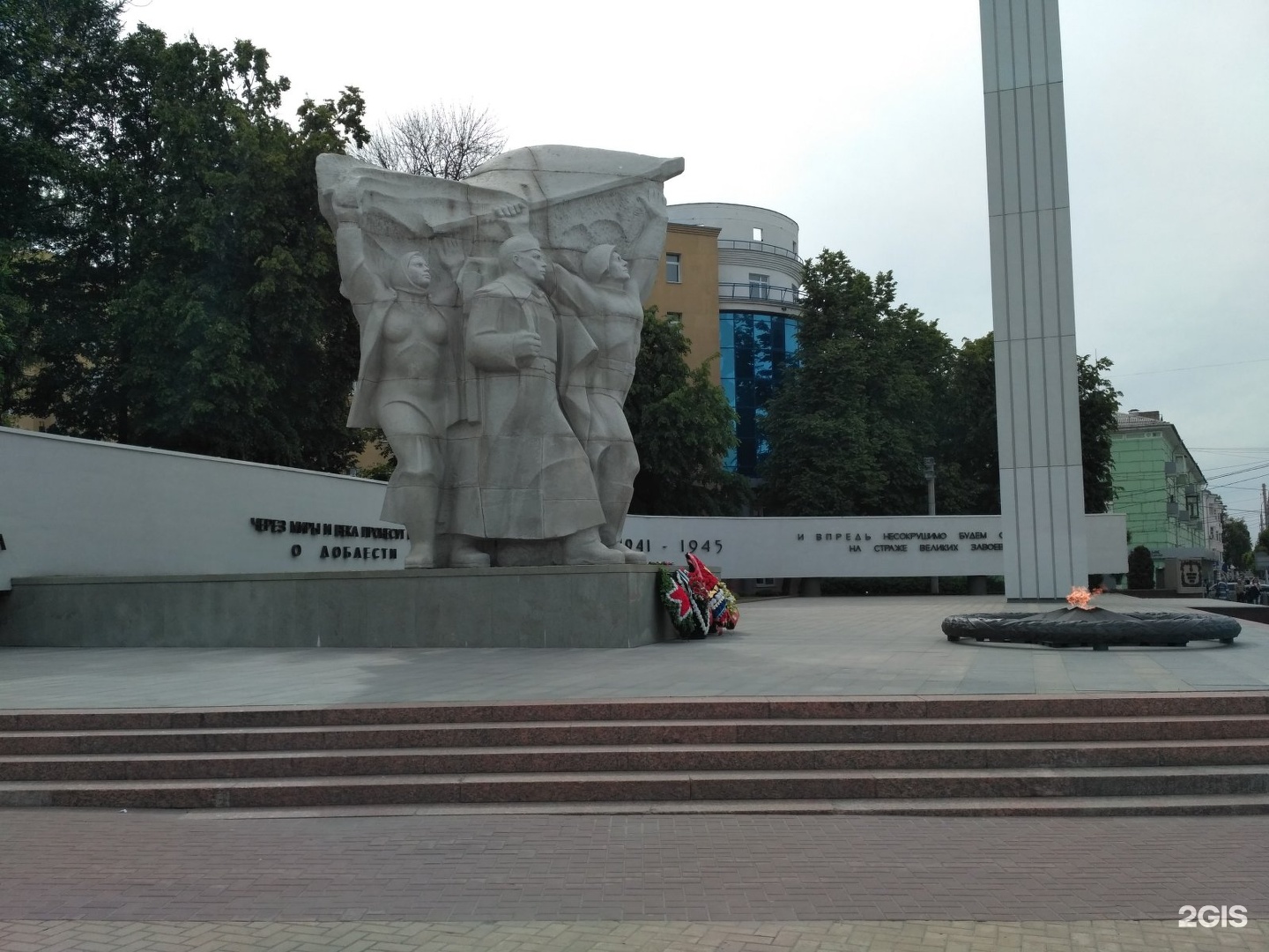 Памятник на площади победы рязань фото