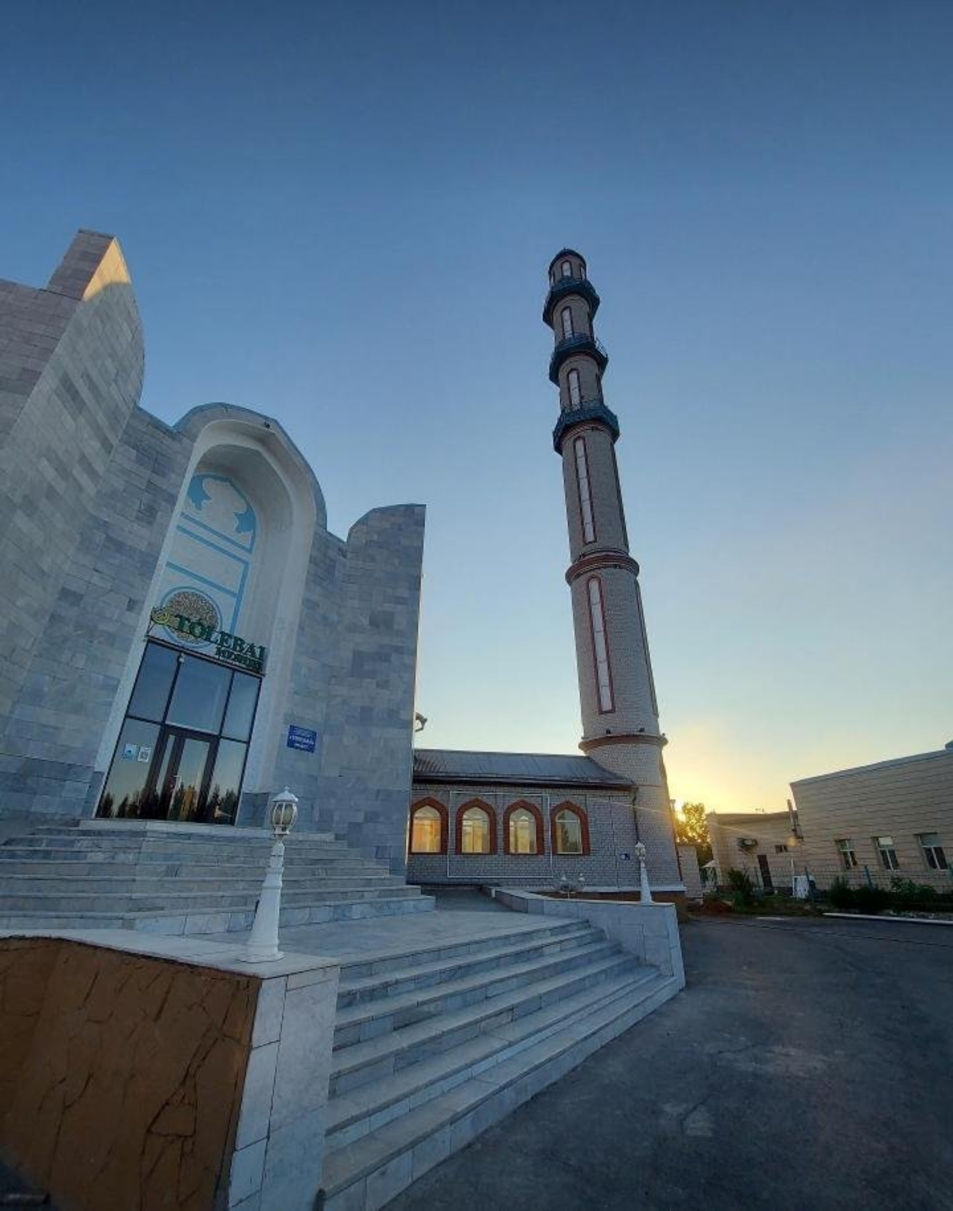 Тізеден жоғары шұлықтар порно