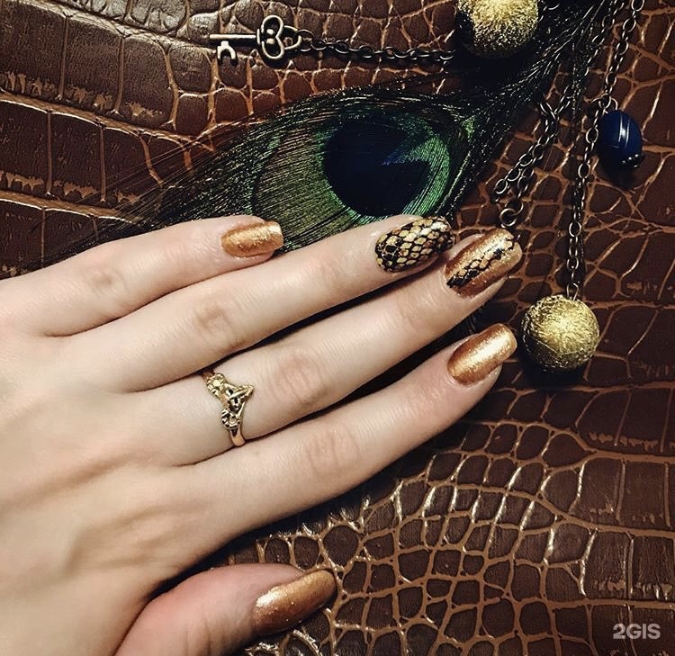 Guzhva_jeweler