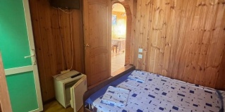 Лоо: Гостевой дом Домик у моря