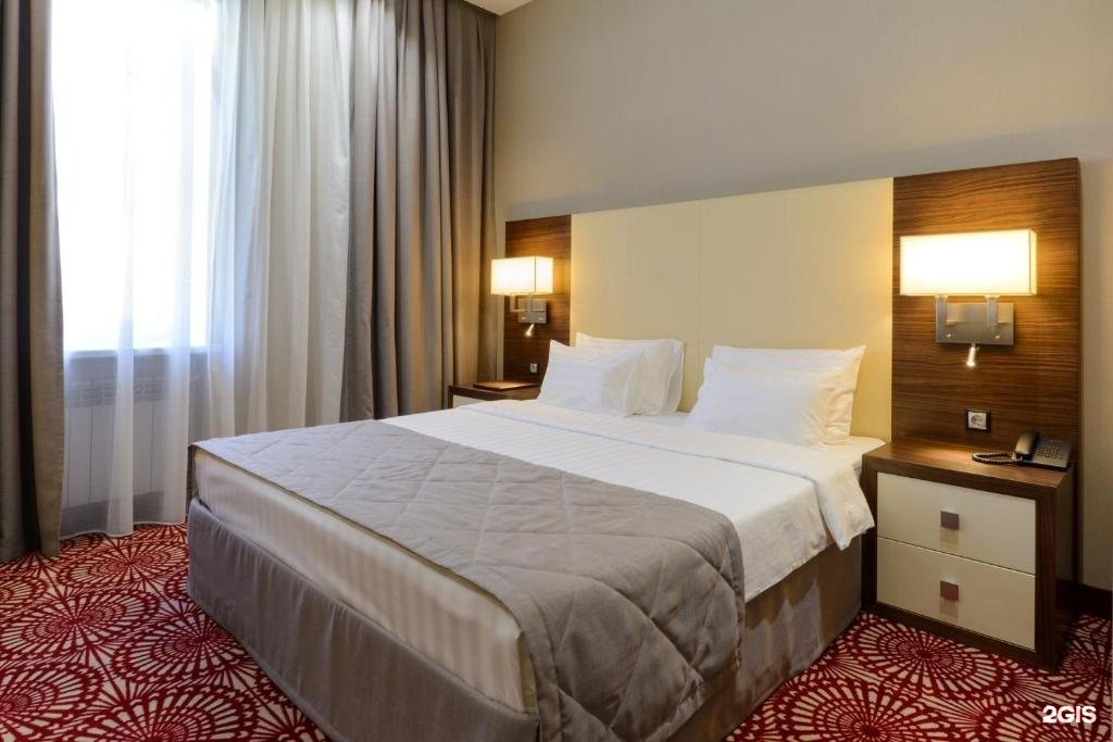 Senator Hotel
