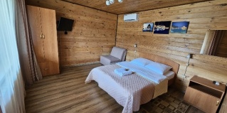 Манжерок: Отель Бережок