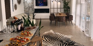 Светлый: Глэмпинг Земля медведей