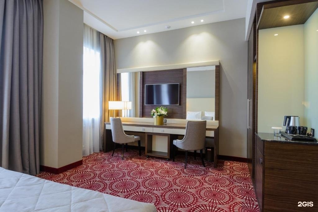 Senator Hotel