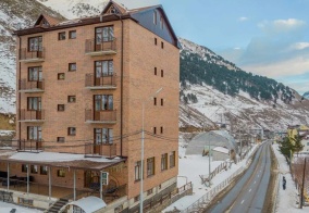 Отель Аиза на горе Эльбрус