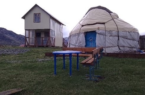 с. Кайтанак: Гостевой дом Озёра Красной горы