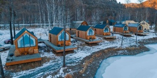 Большое Голоустное: Глэмпинг Khan Glamping Goloustnoye