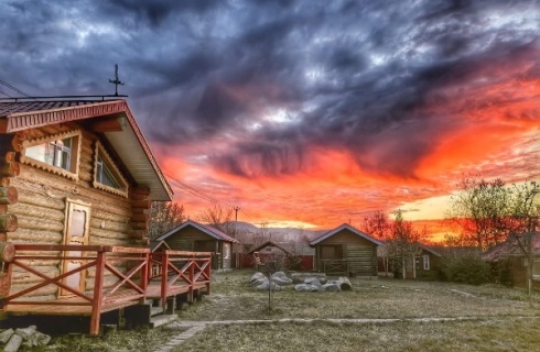 Белокуриха: Коттедж Красный городок