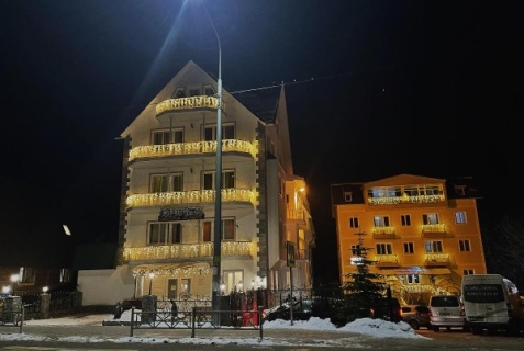 Домбай: Отель Снежная королева