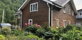 Листвянка: Гостевой дом Комфорт хаус Листвянка Байкал