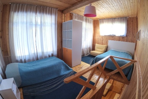 Лопотово: Отель Романтик