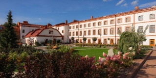 Псков: Отель Генрих