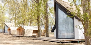 Кировский: Глэмпинг КаспияДом