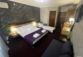 Отель Rich House в Небуге